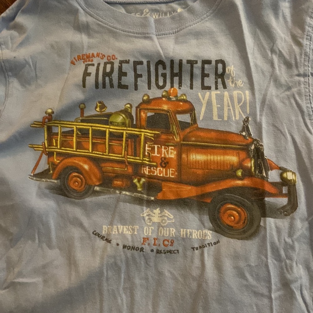 Boys graphic shirt! - Picture 3 of 4